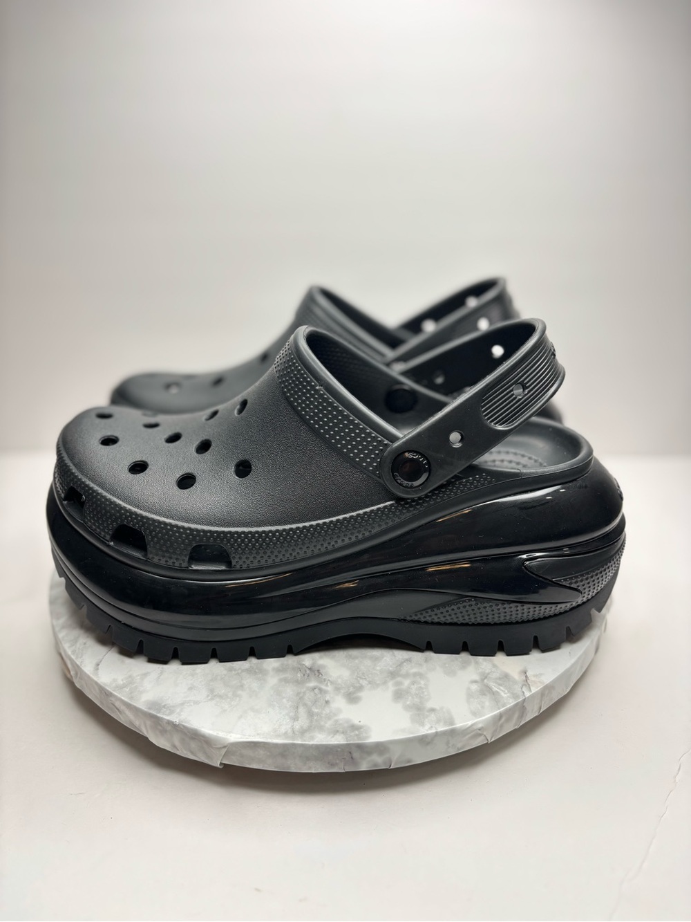 Size 8 -Crocs Classic Mega Crush Clog